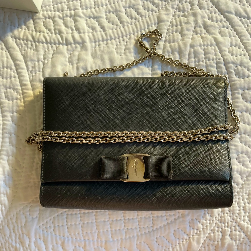 Salvatore Ferragamo Nero pebble calf crossbody
